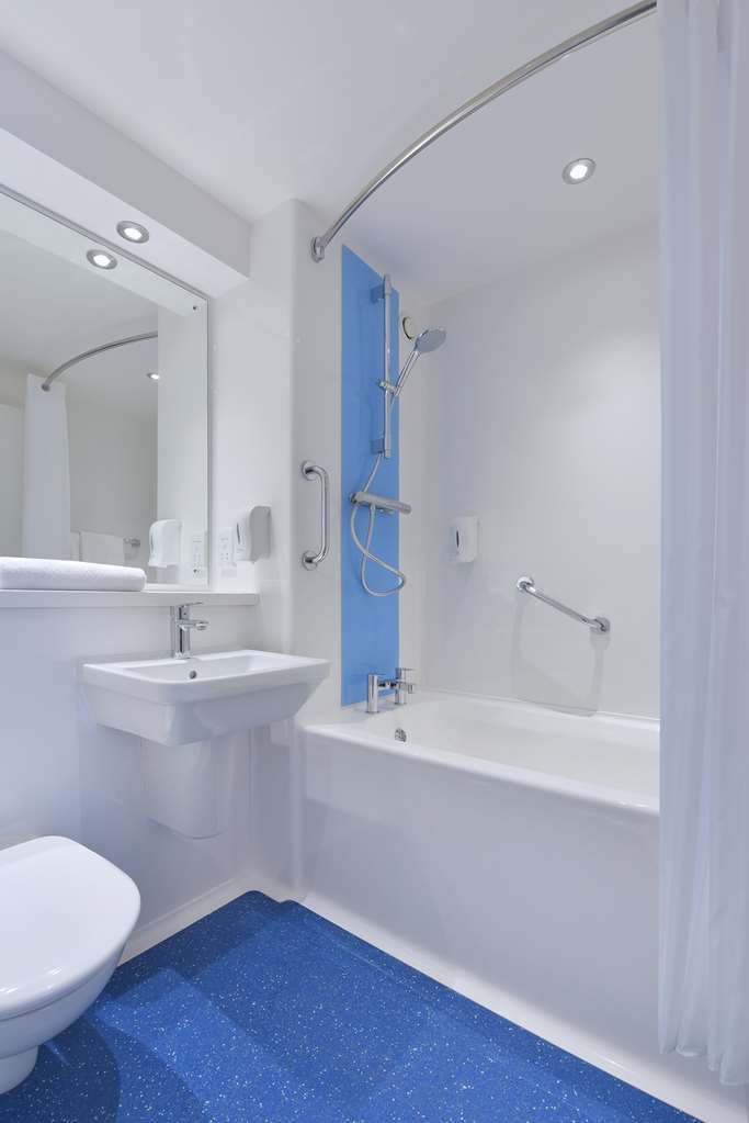 Travelodge Cameron Toll Hotel إدنبرة الغرفة الصورة